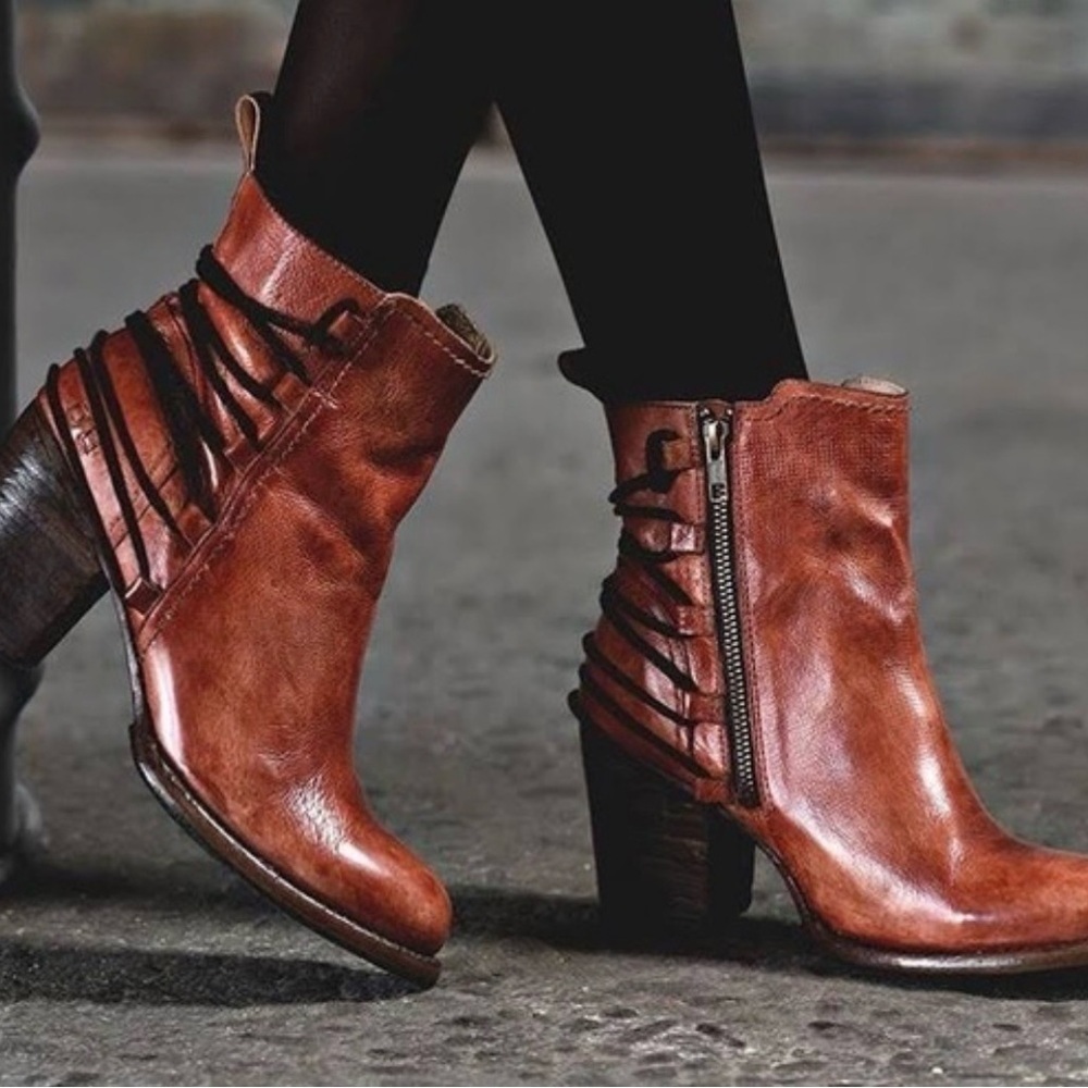 Bed Stu sz 7 Red Leather Blair Ankle Boots Lace + side zip Detail like new cond